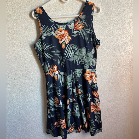 Hi Hot large tank dress - Picture 3 of 4